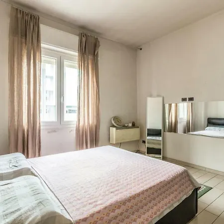 Bigari, By Short Holidays *